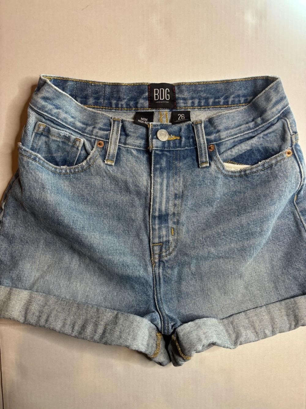 BDG Mom High Rise Jean Short size 26